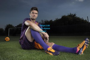 【爱游戏平台】米兰中场阿德利寻求离队，优先考虑欧战资格球队