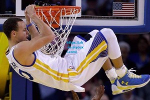 爱游戏体育-库克，早上10点训练我6点半到 结果詹姆斯已经练到满身是汗了