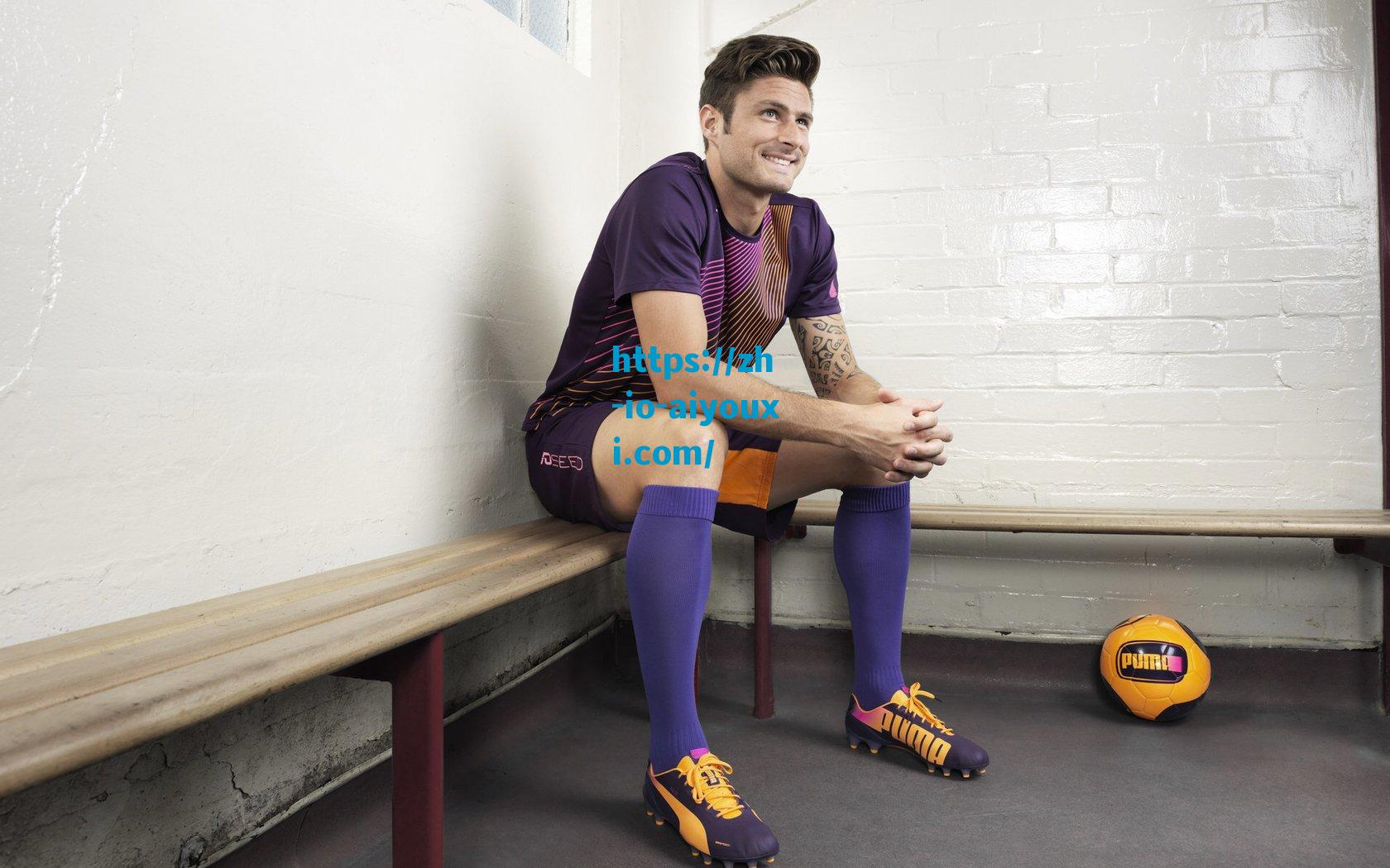 水银泻地!克雷桑与队友连续撞墙配合破门,山东泰山客场3-0领先锁定胜局